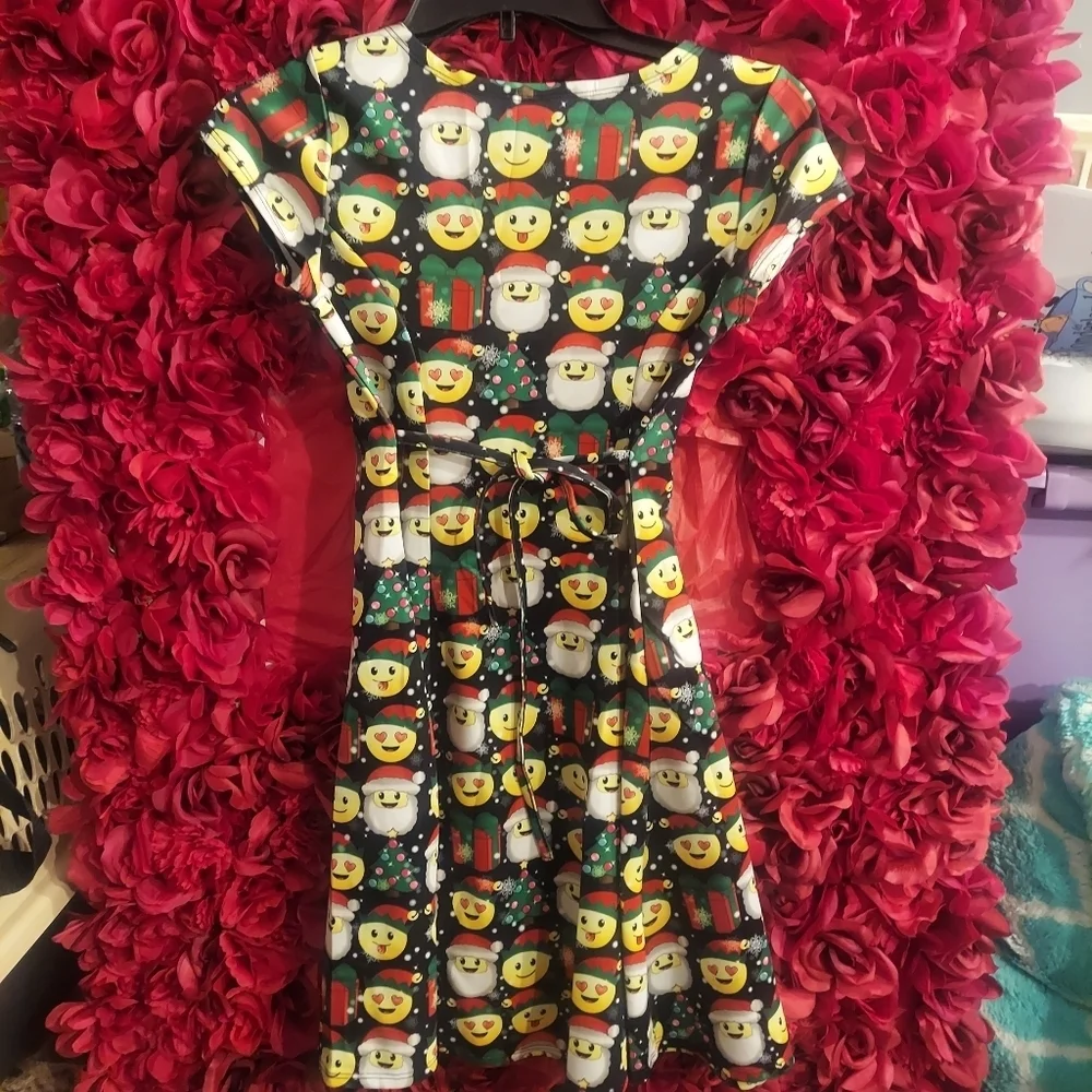 Justice Girls Size 12 Christmas Emoji Dress NWOT
